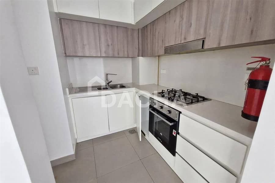 Spacious 2BR | Unfurnished | Vacant Now