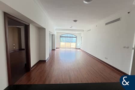 2 Bedroom Flat for Sale in Palm Jumeirah, Dubai - Sunset Views | Vacant | 2 Beds + Maids