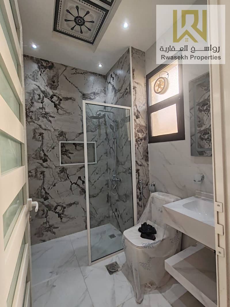 11 eee8c630-bbdf-43d8-88ab-3d07c3cd15d6. jpg