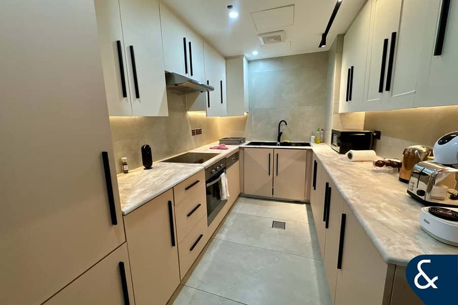 Vacant Now| Upgraded|Community and Pool View - Image 10