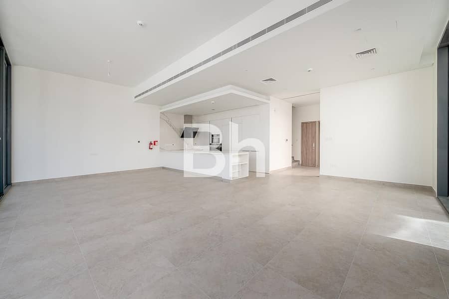Large Plot | Open Park View | Single Row