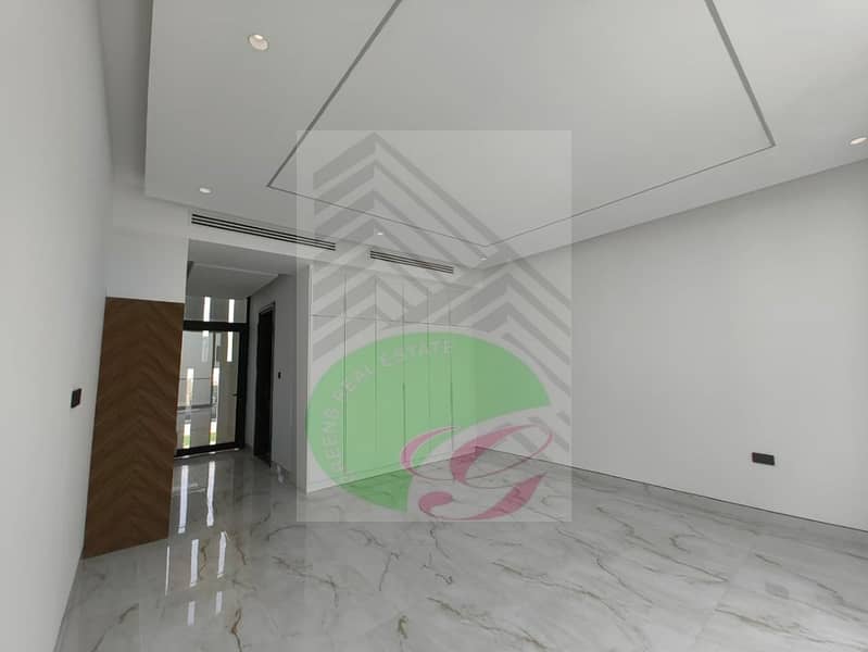 27 WhatsApp Image 2025-09-16 at 16.31. 38 (Property finder). jpeg