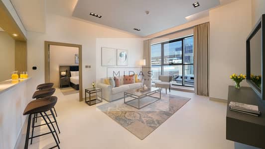 1 Bedroom Hotel Apartment for Rent in Palm Jumeirah, Dubai - CMTP-One-Bedroom-Type-B-Living-room-view-monorail. jpg