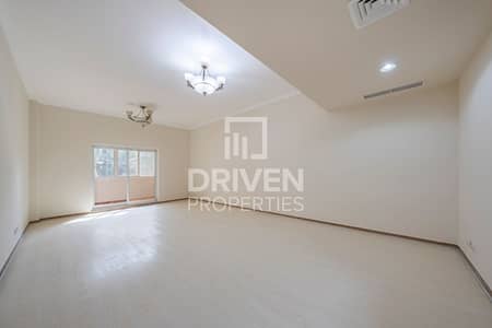 2 Bedroom Apartment for Rent in Dubai Festival City, Dubai - Huge Unit with Maids Room | Ready to Move in