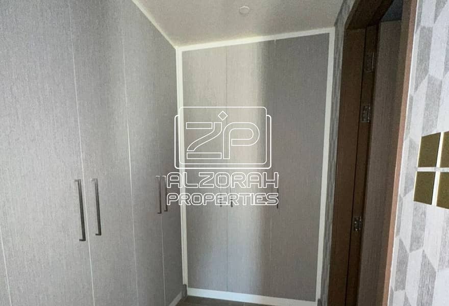 7 05fa9eee-4444-48be-80fc-bb393df91177. jpg