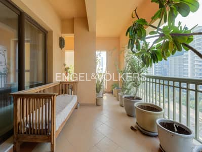 2 Bedroom Flat for Rent in Palm Jumeirah, Dubai - Exclusive Corner Unit | Sea and Ain Dubai Views