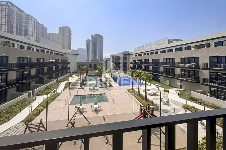 Spacious with Study Room | Pool View | Vacant