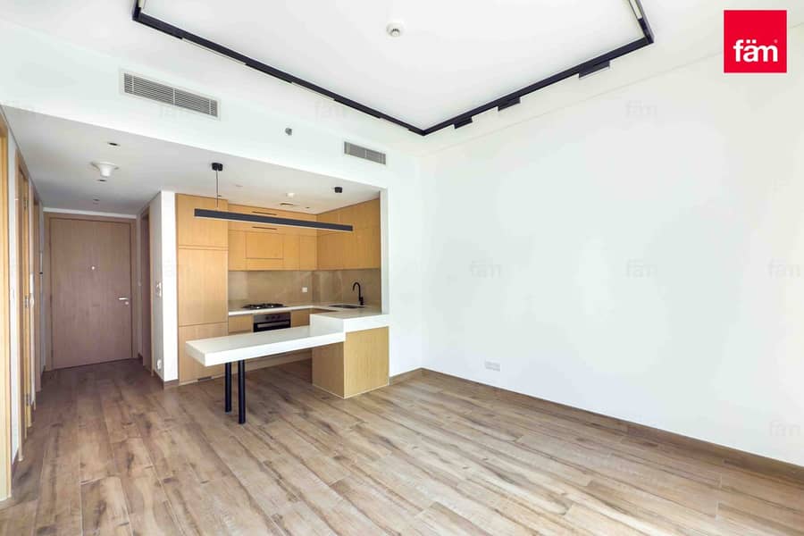 Modern 1BR + Study in Oakley Sq - For Rent Now