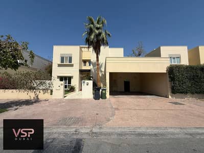 4 Bedroom Villa for Rent in The Meadows, Dubai - photo_5375475029682289141_y. jpg