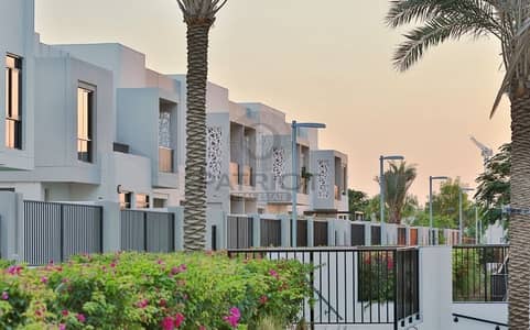 Ready 3 Bedroom Townhouses Brand New Pay 10 % Move In Ready 3 Bedroom Townhouses Brand New Pay 10 % Move In