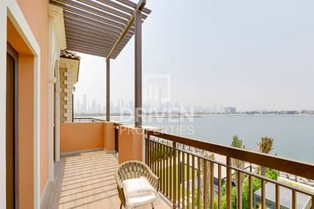 5 Bedroom Villa for Rent in Jumeirah, Dubai - Stunning Sea View | Modern Layout | Huge Villa