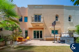 Exclusive | Fully Upgraded | Four Bed TH2