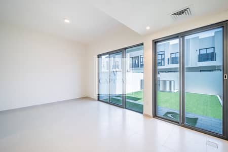 3 Bedroom Villa for Rent in Dubai South, Dubai - Opposite Amenities | Well Maintained | Vacant Now