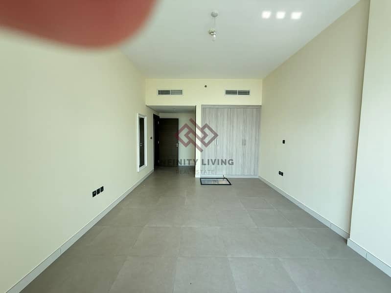Copy of Spacious 2-Bedroom Apartment with Community Views in JVC