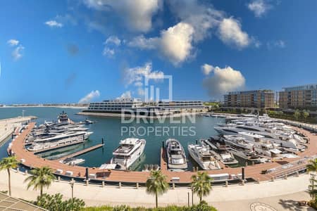3 Bedroom Flat for Sale in Jumeirah, Dubai - Large Corner Apt with Marina and Sea Views