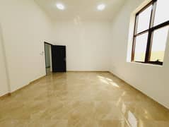 فیلا في حوشي 4 غرف 140000 درهم - 12892542