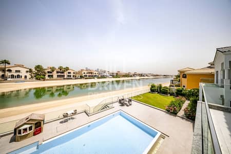 6 Bedroom Villa for Sale in Palm Jumeirah, Dubai - Extended GFA | Upgraded Villa | Sunset View