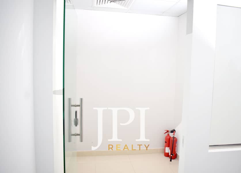 4 JLT7. jpg