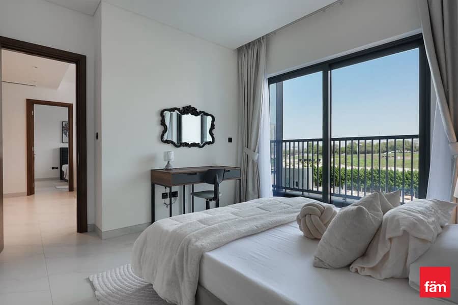 Luxury Living| Modern Interior | Maids Room