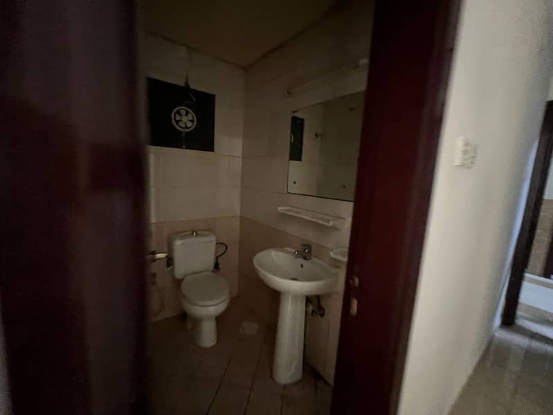 8 IMG-20250925-WA0070. jpg