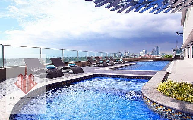 9 outdoor-pools-acacia-1552380390. jpg