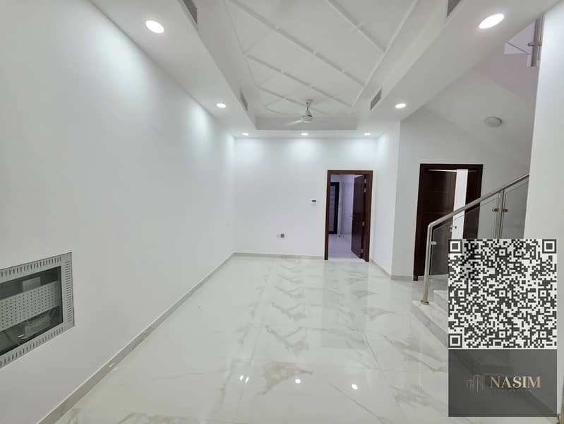 11 8c986adb-c8bb-41ea-80a4-e468ff1bc1b8. jpg