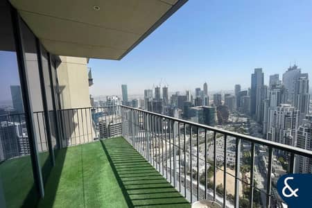 2 Bedroom Flat for Rent in Downtown Dubai, Dubai - Spacious | Upgraded | Vacant | 2 Bedroom