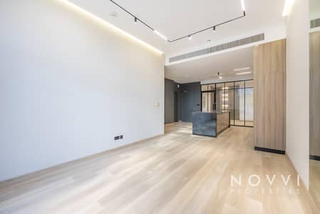 1 Bedroom Flat for Sale in Palm Jumeirah, Dubai - Upgraded Luxury | Beachfront | Private Terrace