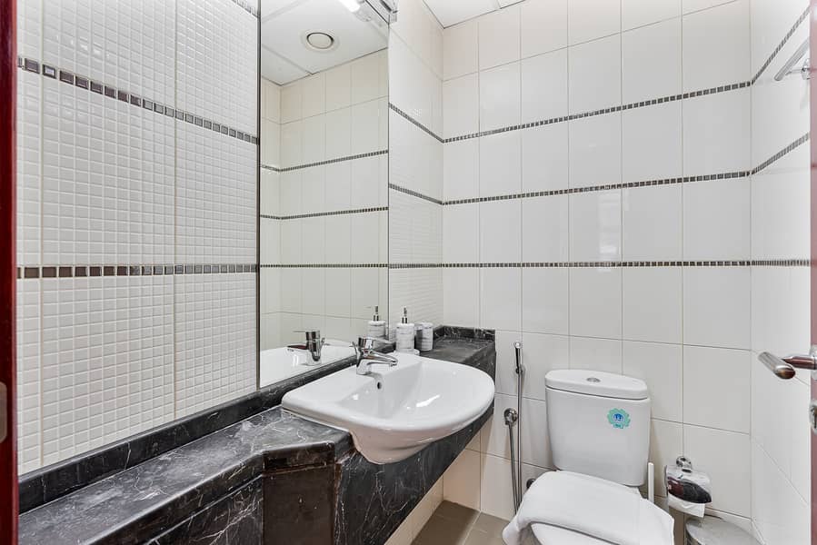 15 Half Bathroom. jpeg