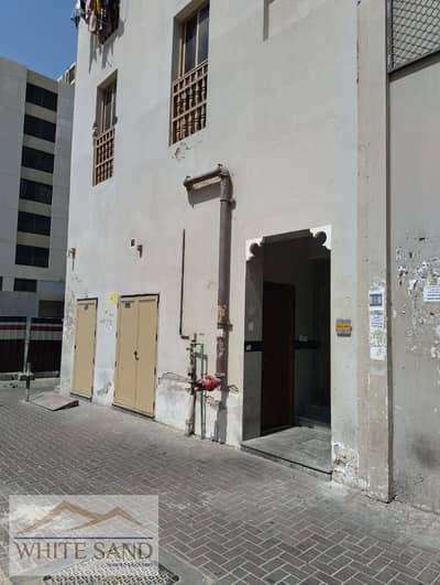 Studio for Rent in Bur Dubai, Dubai - BUILDING MZ. jpeg