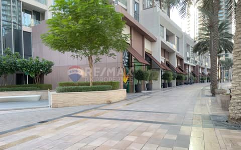 2 Bedroom Apartment for Rent in Downtown Dubai, Dubai - Fully Furnished | Vacant | Sea View