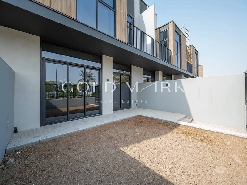 Brand New | Vacant Unit | Close to Pool