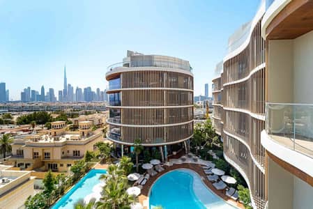 4 Bedroom Apartment for Sale in Jumeirah, Dubai - Resale | Fully Furnished | Canal and Skyline Views