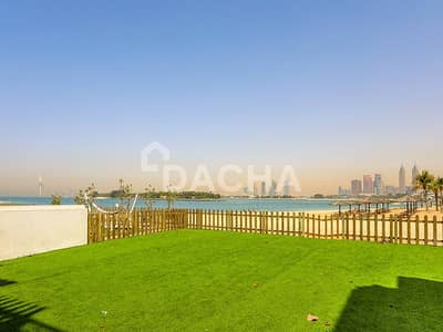 5 Bedroom Villa for Rent in Palm Jumeirah, Dubai - New to Market | Beach Villa | Available Now