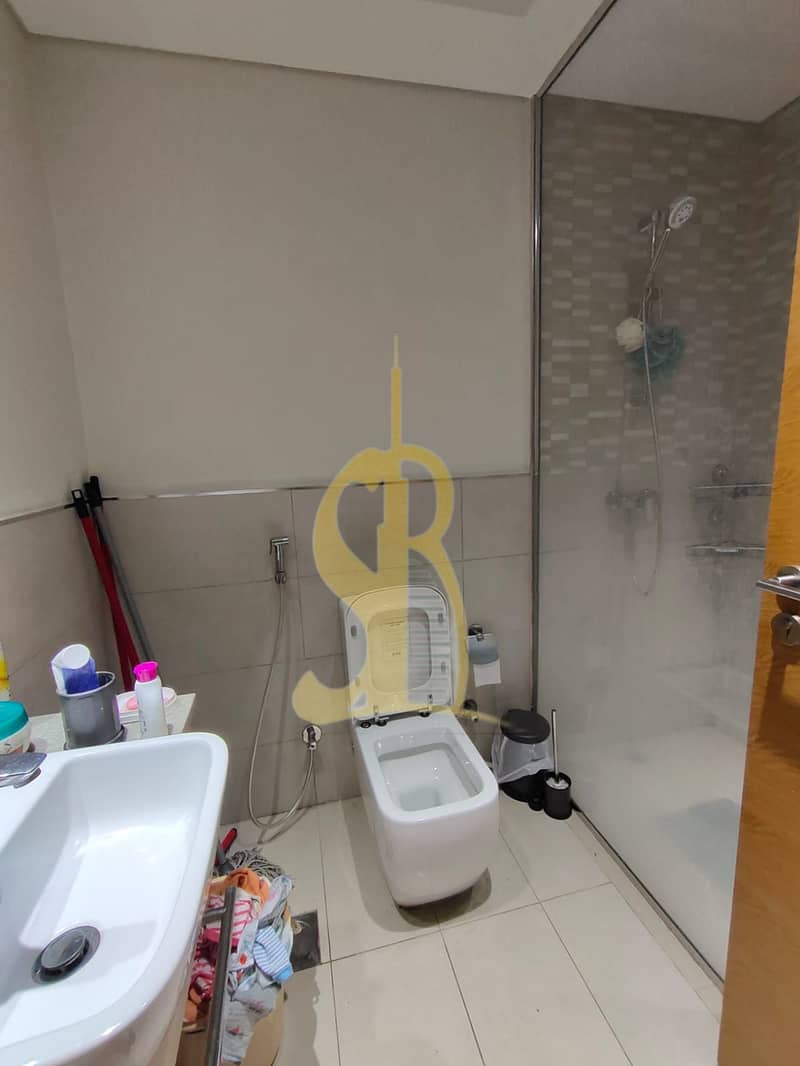 14 WASHROOM. jpg