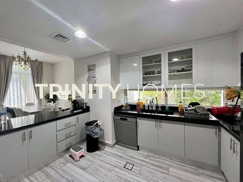 Semi Upgraded| Vacant on Transfer| Well Maintained - Image 11