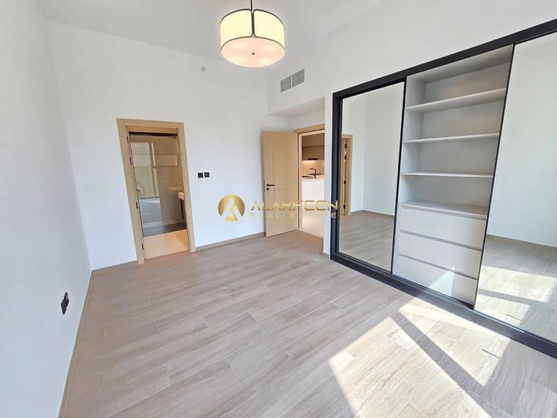 Bright & Spacious I Mall View | Call Now - Image 2