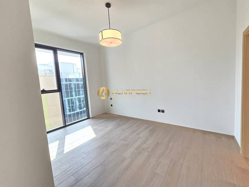 Bright & Spacious I Mall View | Call Now - Image 6