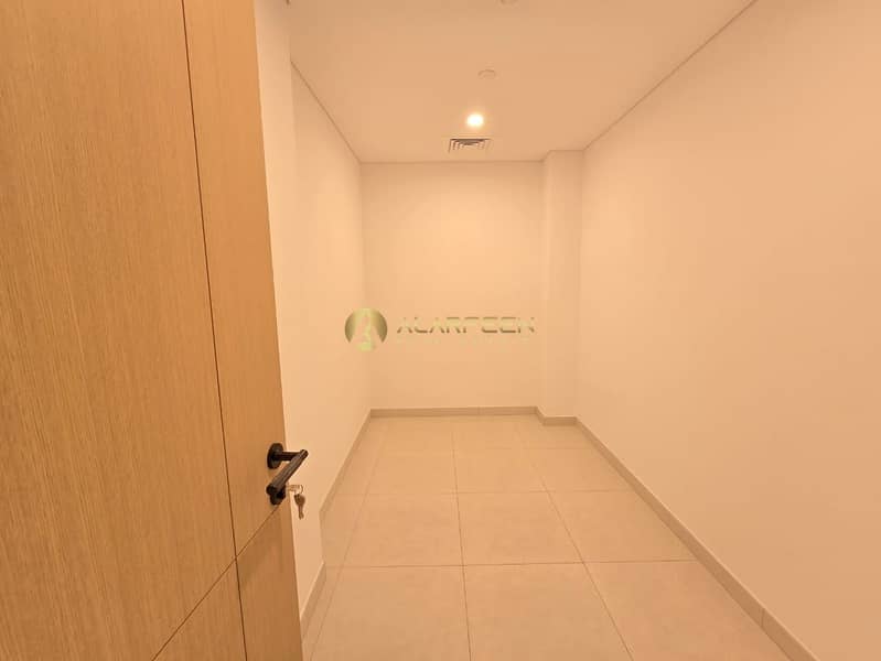 Bright & Spacious I Mall View | Call Now - Image 7
