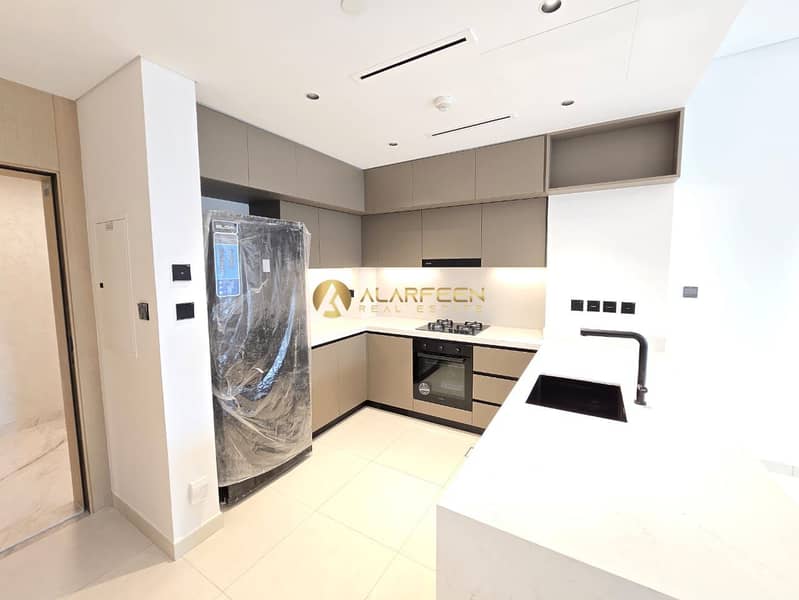 Bright & Spacious I Mall View | Call Now - Image 8