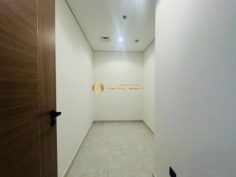 1BHK Plus Maid | Prime Location | Specious - Image 5