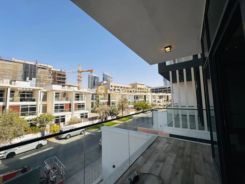 4BHK + Maid | Modern Layout | Prime Location - Image 15