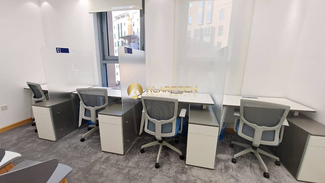 9 Workstation - Business Village. jpg
