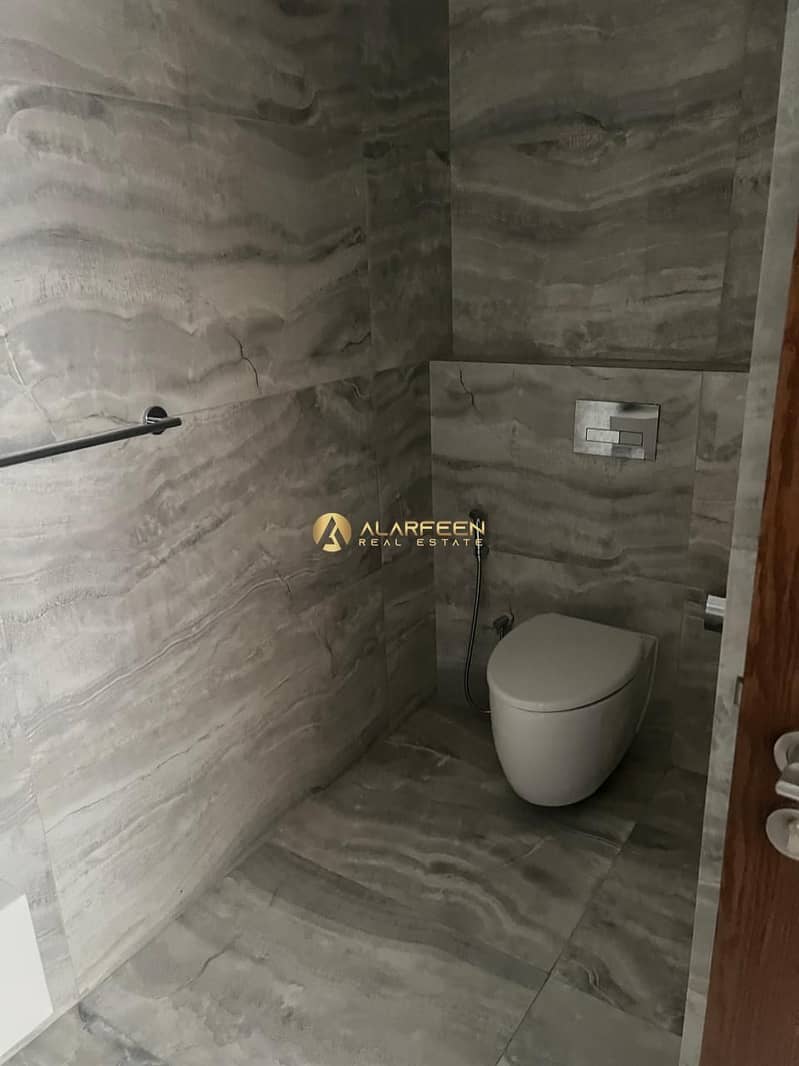 Community View | Prime Location | Spacious Unit - Image 10