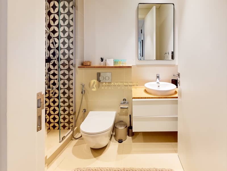 3 Bathroom. jpg
