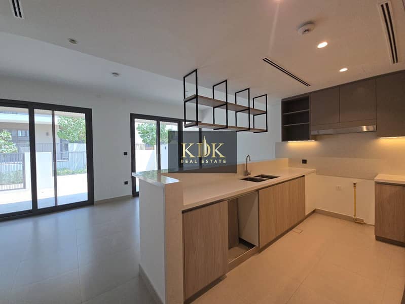 Exclusive | Premium | View Now - Image 3