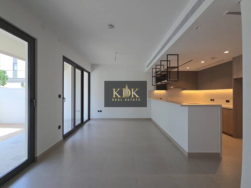 Exclusive | Premium | View Now - Image 5