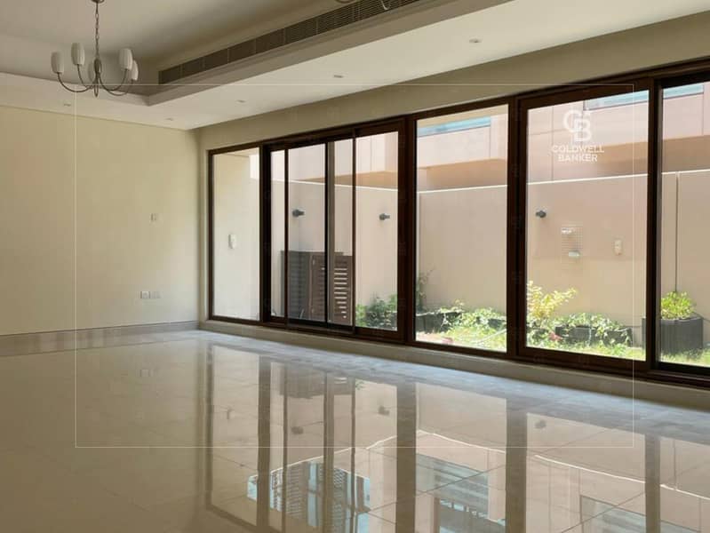 Spacious | Private Garden and Terrace | Modern