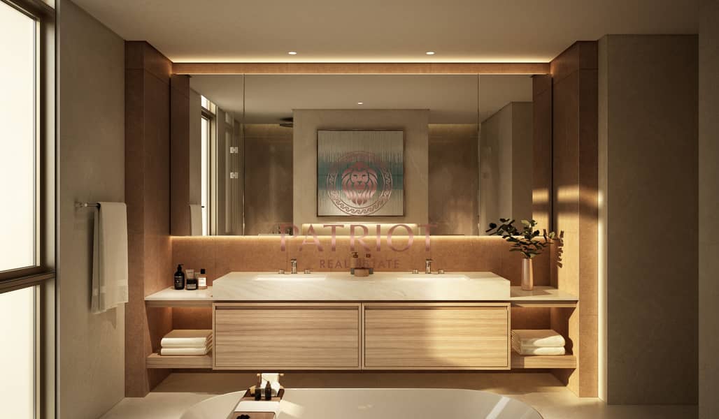 8 P1-D - 4 BED A PRIMARY BATHROOM. jpg