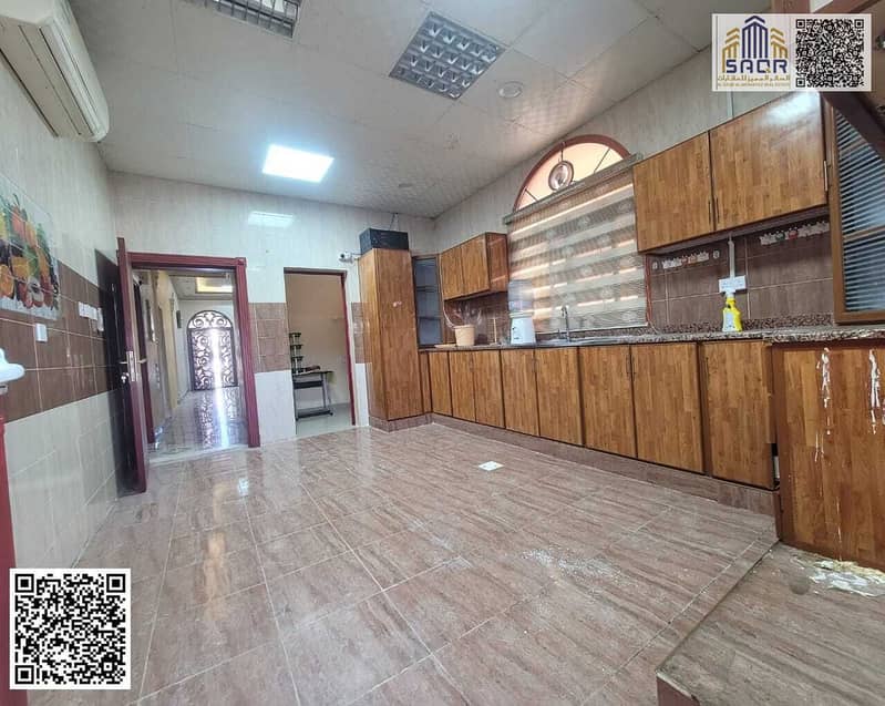 15 850d1c0c-c189-4202-bf92-5e1d40696cae. jpg